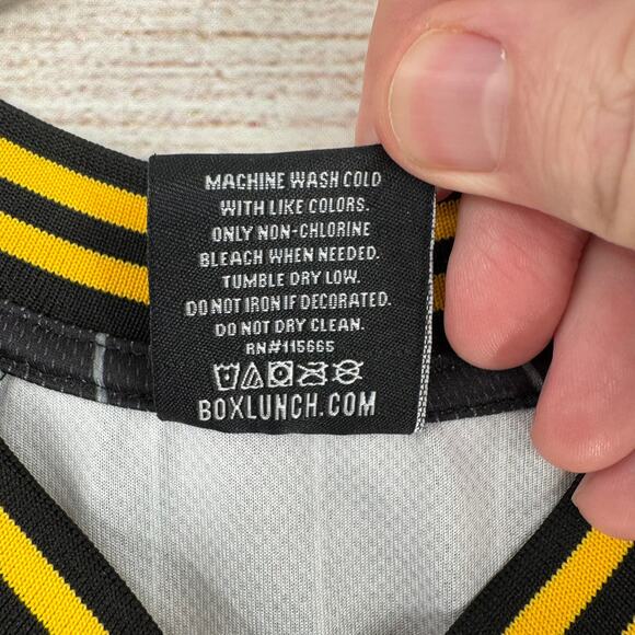 Box Lunch DC Batman Bruce Wayne #1 Jersey Adult Small Black Yellow - Picture 7 of 9